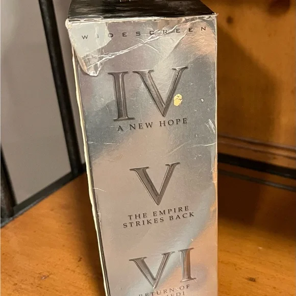 Star Wars Trilogy DVD Set, 4 Discs - Picture 9 of 11